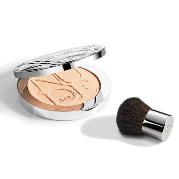 画像1: Christian Dior クリスチャン ディオール ディオールスキン ヌード エアー パウダー コンパクト #020 LIGHT BEIGE 10g (1)